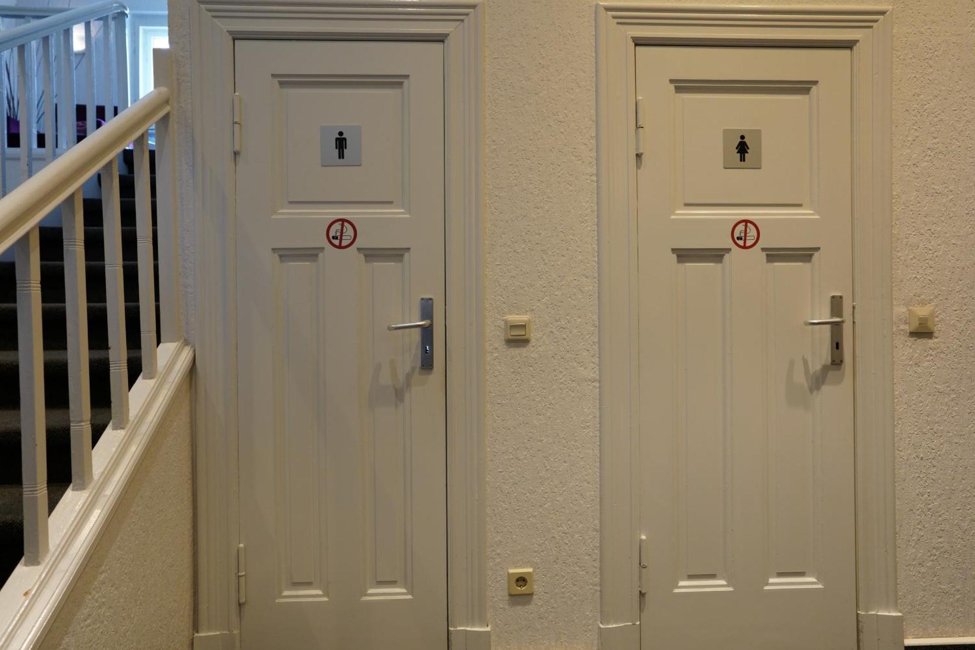Ambert Hotel 3*