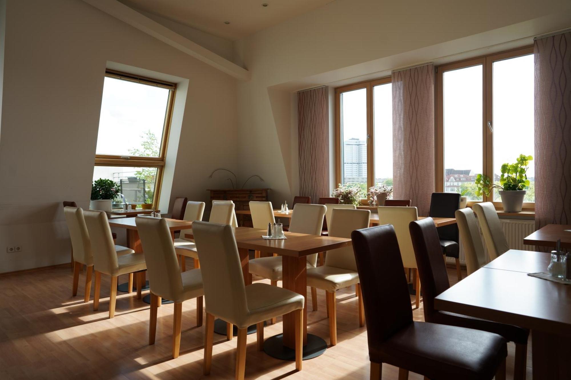 Hotel Ambert 3*