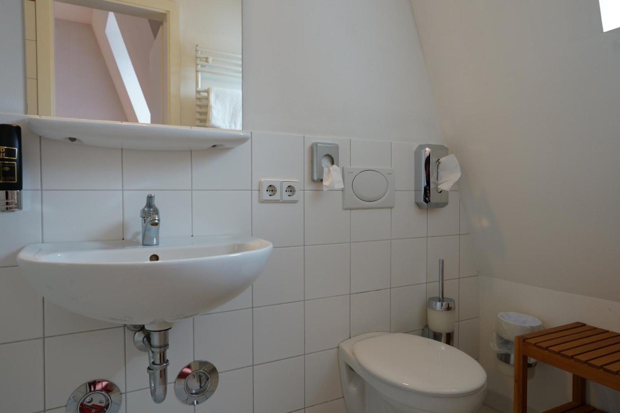 Ambert Hotel 3*